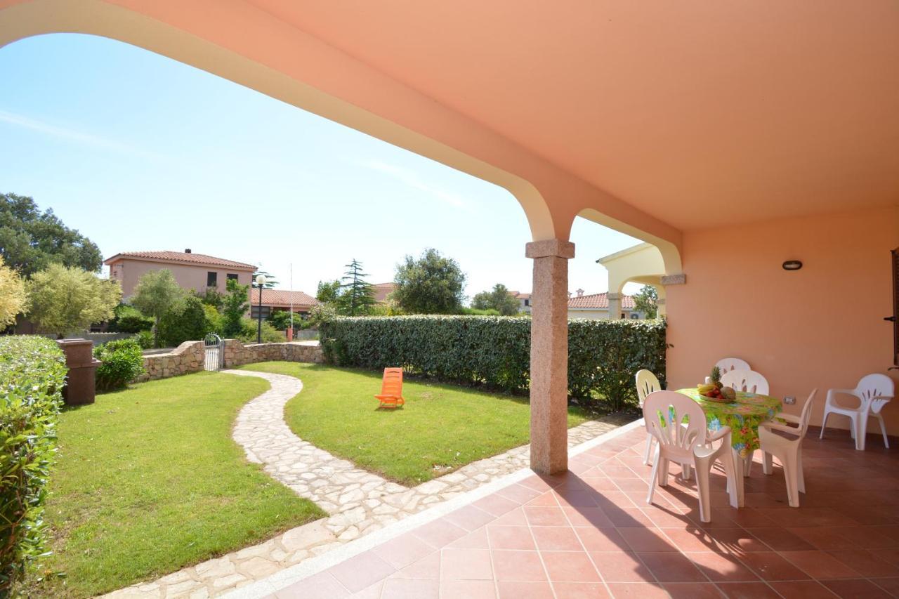 Appartamenti Corallo San Teodoro  Exteriör bild