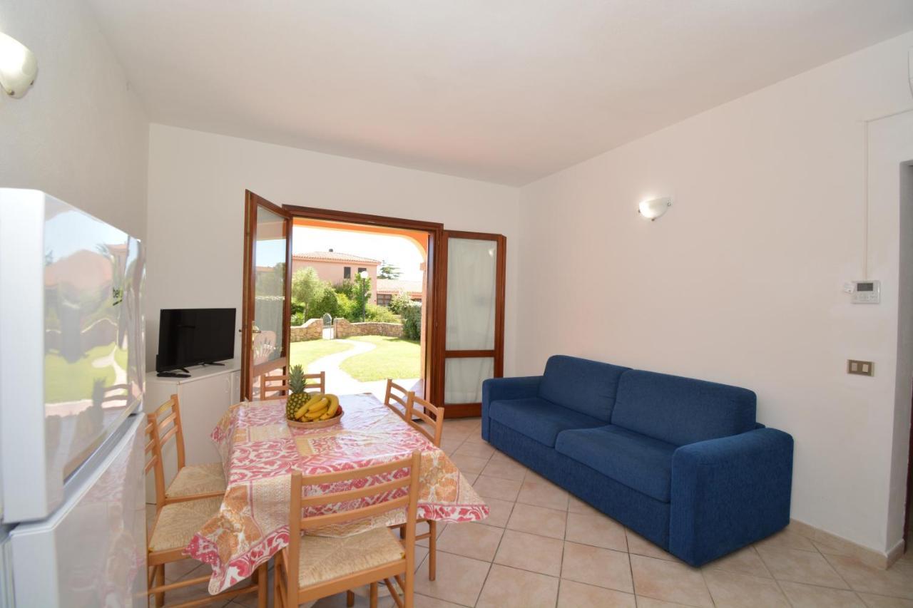 Appartamenti Corallo San Teodoro  Exteriör bild