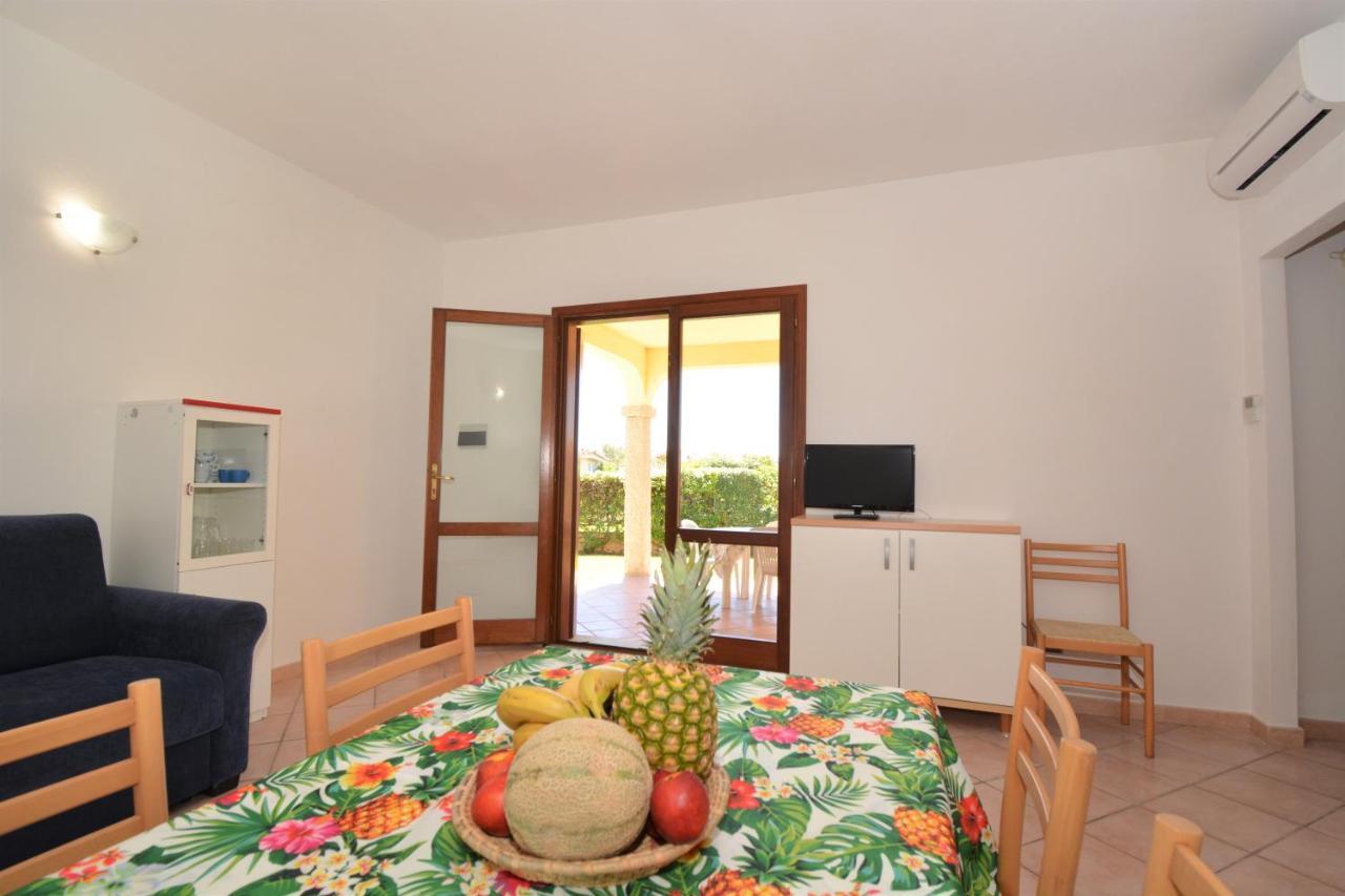 Appartamenti Corallo San Teodoro  Exteriör bild