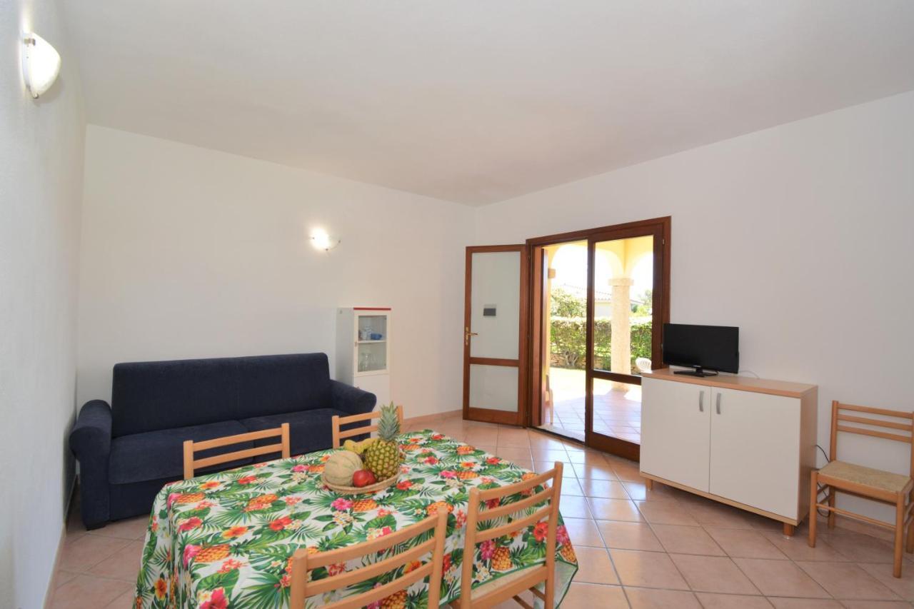 Appartamenti Corallo San Teodoro  Exteriör bild